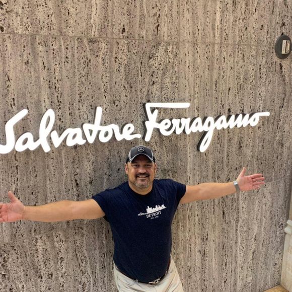 Meet your Posher, Dennis - Picture 1 of 1